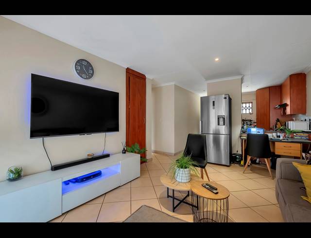 2 BEDROOM APARTMENT FOR SALE IN FERNDALE